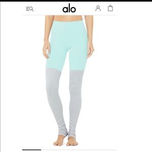 Alo yoga pants